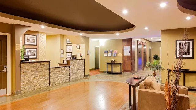 Ramada by Wyndham Cold Lake photo 9