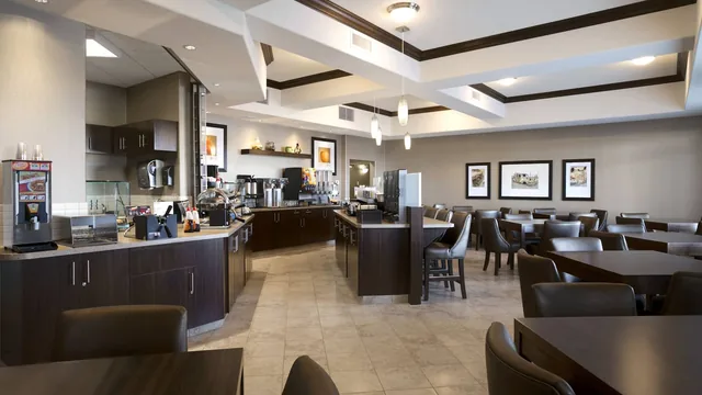 Ramada by Wyndham Conklin photo 2