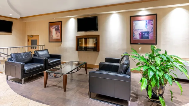 Ramada by Wyndham Coquitlam photo 4