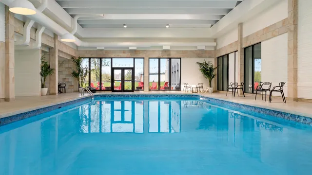 Ramada by Wyndham Cornwall photo 7