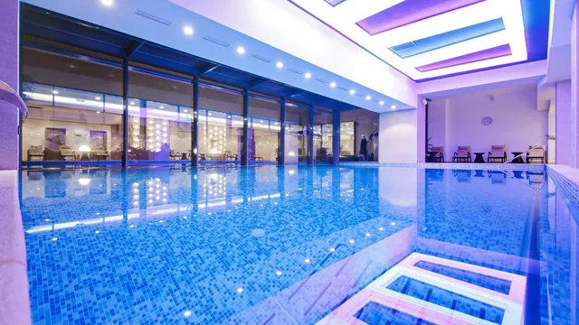 Ramada Plaza by Wyndham Craiova photo 2
