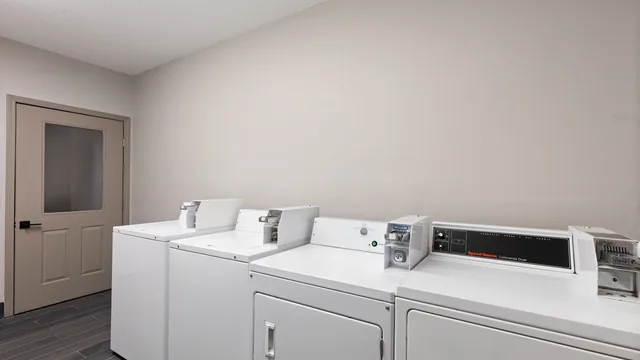 Ramada by Wyndham Studio Suites Dothan photo 4