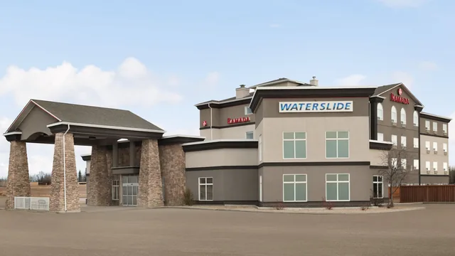 Ramada by Wyndham Drayton Valley photo 5