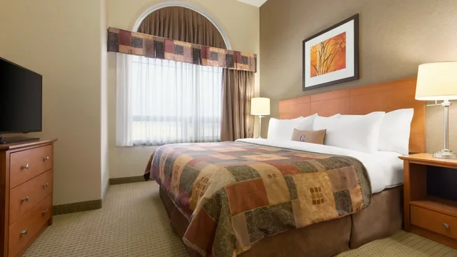 Ramada by Wyndham Drayton Valley photo 10