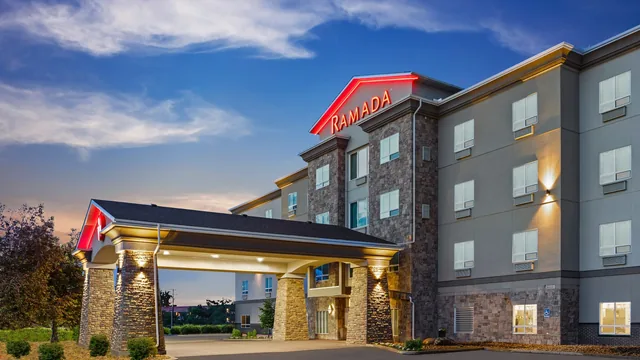 Ramada by Wyndham Drumheller Hotel & Suites photo 8