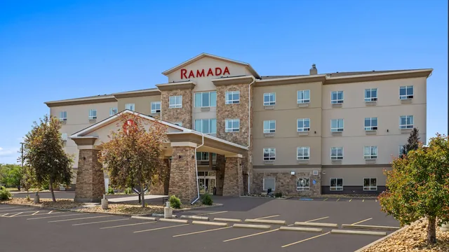 Ramada by Wyndham Drumheller Hotel & Suites photo 9