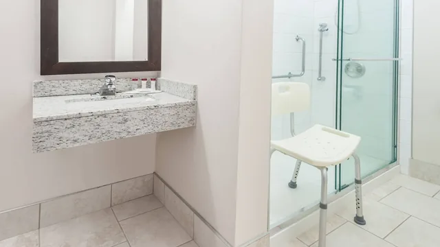 Ramada by Wyndham Edmonton South photo 3