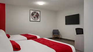 Ramada by Wyndham West Edmonton Hotel & Suites