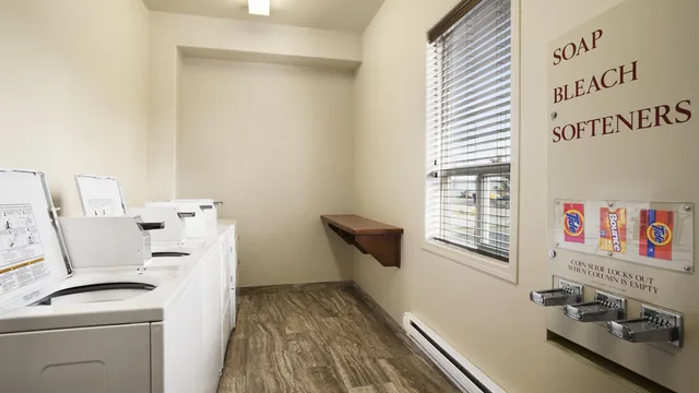 Ramada by Wyndham Edson photo 2