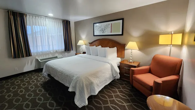 Ramada Bayside Inn & Suites Eureka photo 2
