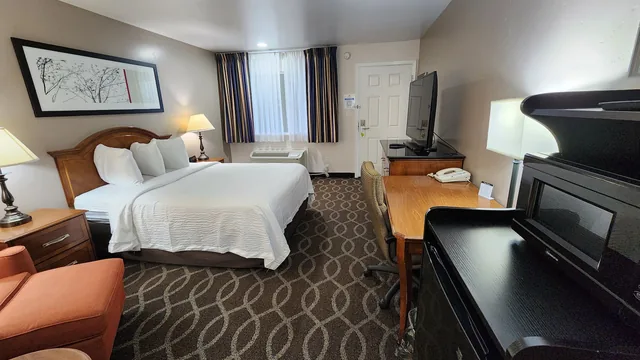 Ramada Bayside Inn & Suites Eureka photo 8