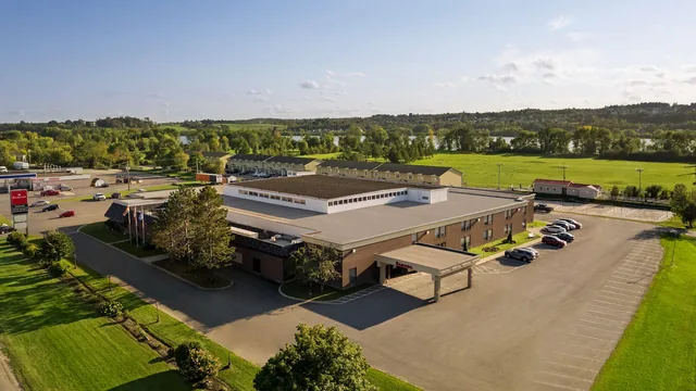 Ramada by Wyndham Fredericton photo 6