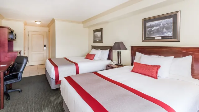 Ramada by Wyndham Hinton photo 8