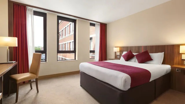 Ramada by Wyndham Hounslow - Heathrow East photo 5