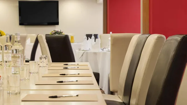 Ramada by Wyndham Hounslow - Heathrow East photo 6