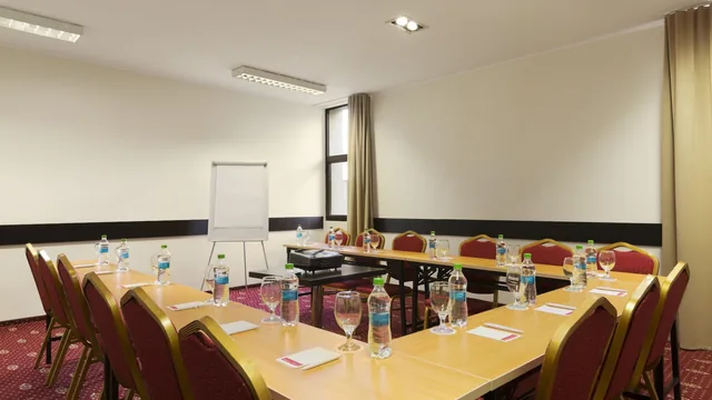 Ramada by Wyndham Iasi City Centre photo 5