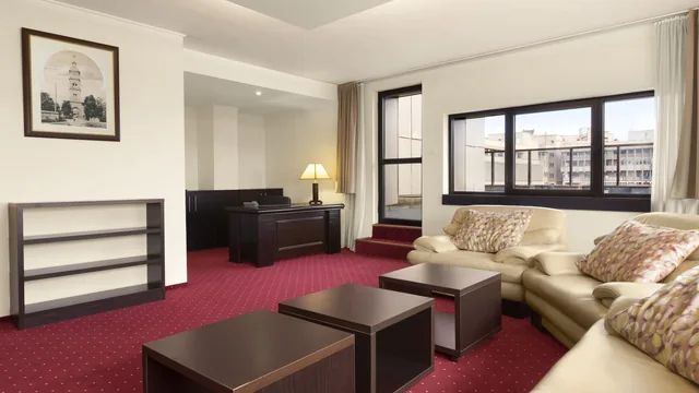 Ramada by Wyndham Iasi City Centre photo 8
