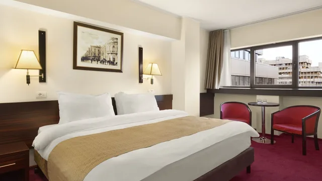 Ramada by Wyndham Iasi City Centre photo 9