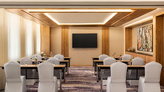 Ramada Encore by Wyndham Indore Nipania photo 3