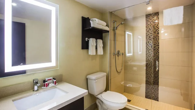 Ramada by Wyndham Jacksons Point photo 5