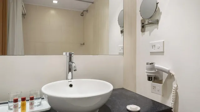 Ramada by Wyndham Jaipur photo 4