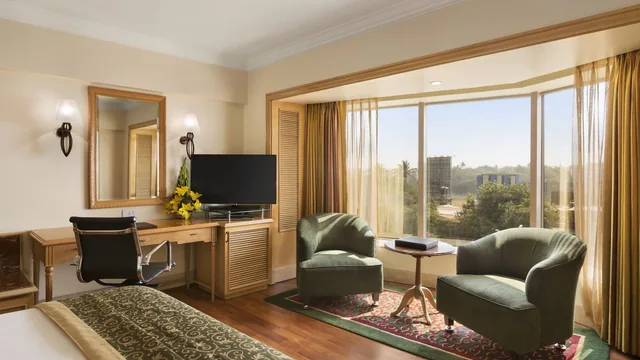 Ramada Plaza by Wyndham Palm Grove photo 10