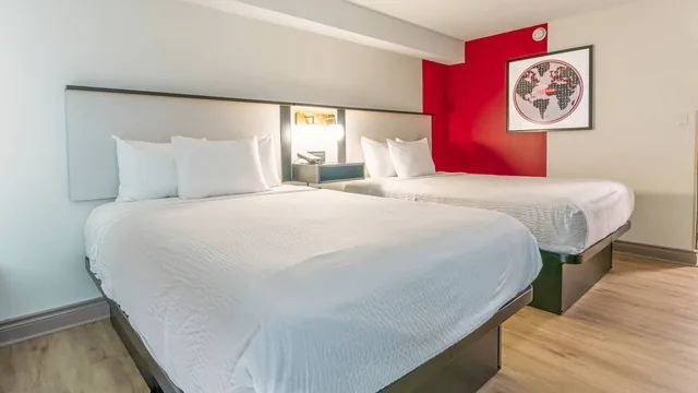 Ramada by Wyndham Kingston photo 12