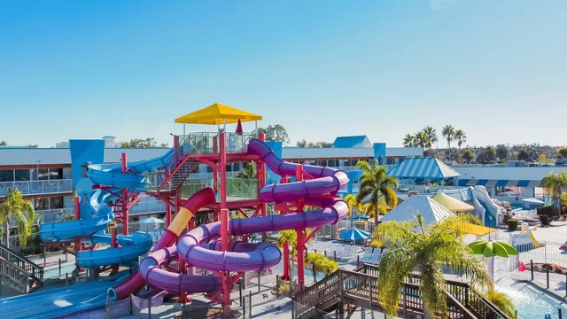 Ramada by Wyndham Hotel & Water Park photo 2