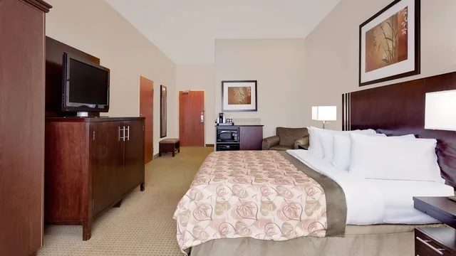 Ramada by Wyndham Lac La Biche photo 12