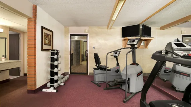 Ramada by Wyndham Lethbridge photo 3