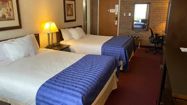 Ramada by Wyndham Lethbridge photo 5