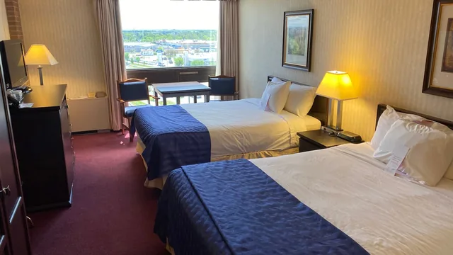 Ramada by Wyndham Lethbridge photo 7