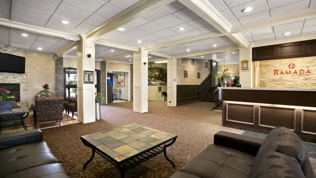 Ramada by Wyndham Lethbridge photo 9