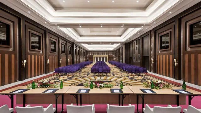 Ramada by Wyndham Lucknow Hotel and Convention Center photo 10