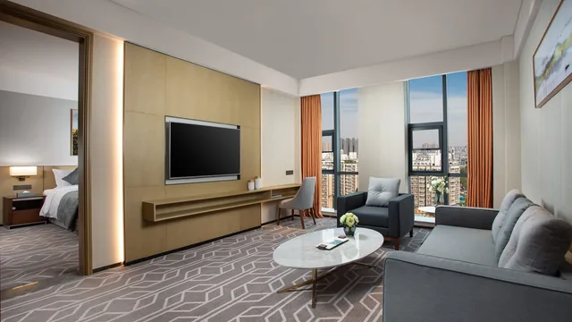 Ramada by Wyndham Luoyang Downtown photo 11