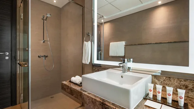 Ramada by Wyndham Manama City Centre photo 11