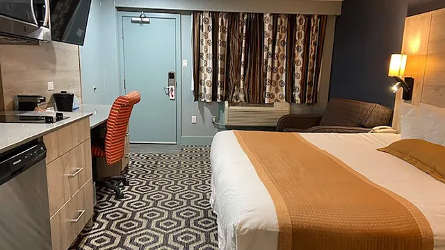 Ramada by Wyndham Medicine Hat photo 4