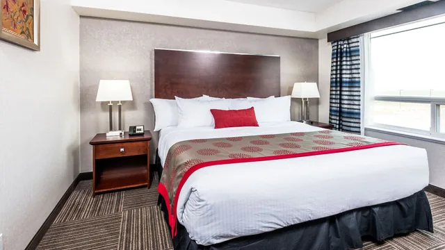 Ramada by Wyndham Moose Jaw photo 11