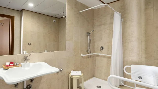 Ramada by Wyndham Naples photo 10