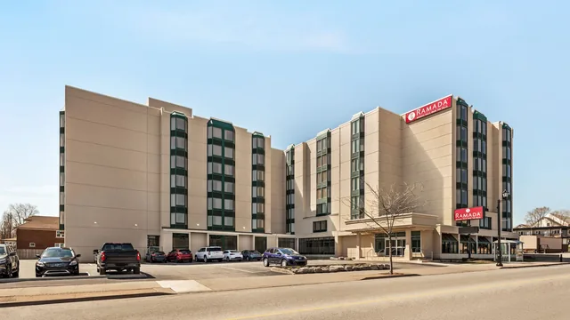 Ramada by Wyndham Niagara Falls Near the Falls photo 6
