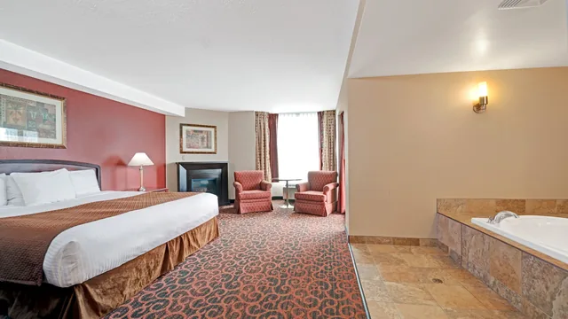 Ramada by Wyndham Niagara Falls/Fallsview photo 5