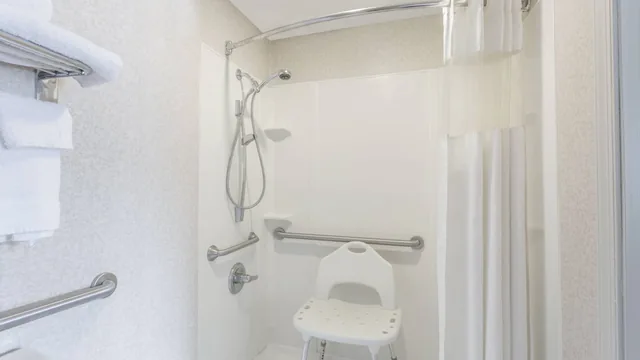 Ramada Limited Norfolk photo 10