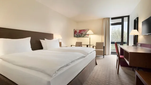 Ramada by Wyndham Nuernberg Parkhotel photo 11