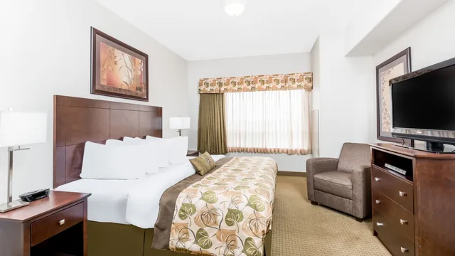 Ramada by Wyndham Olds photo 4