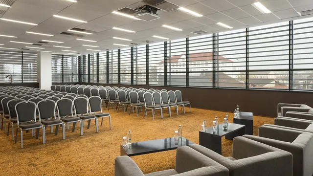 Ramada by Wyndham Oradea photo 4