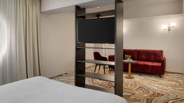 Ramada by Wyndham Bucharest Otopeni Airport photo 8