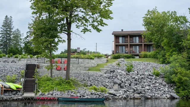 Ramada by Wyndham Ottawa On The Rideau photo 9