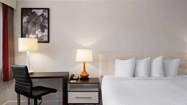 Ramada by Wyndham San Diego Poway Miramar photo 6