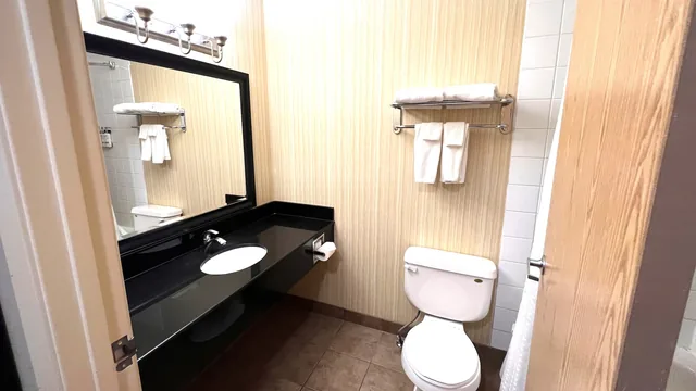 Ramada by Wyndham Prince Albert photo 12