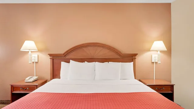 Ramada by Wyndham Provo photo 4